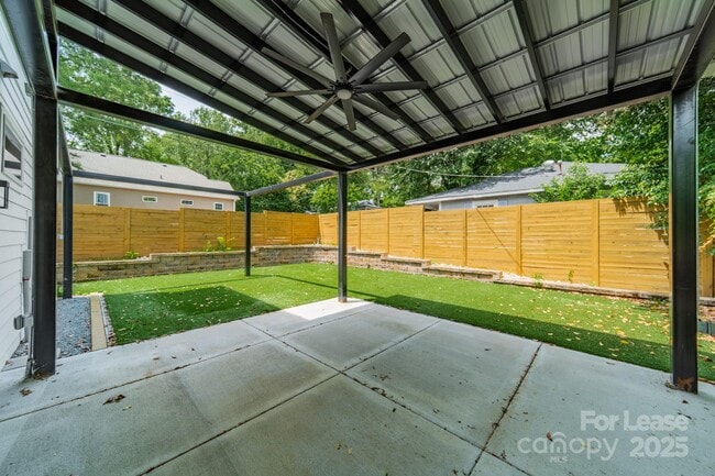 Building Photo - 1401 Kennon St