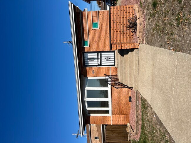 Building Photo - 4148 W 87th St