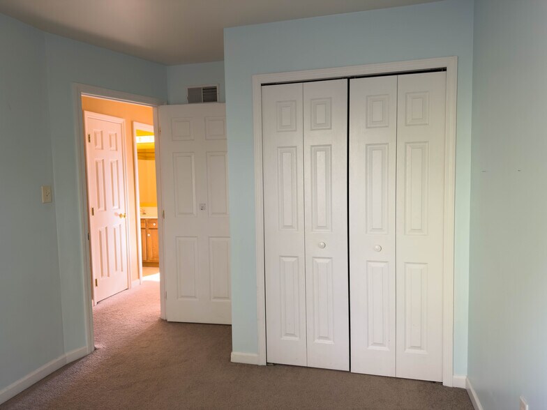 Building Photo - 562 Wood Duck Dr