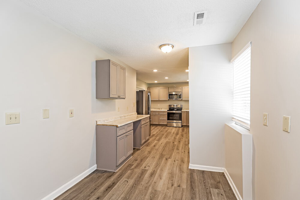 Building Photo - 2341 Castlecomer Dr