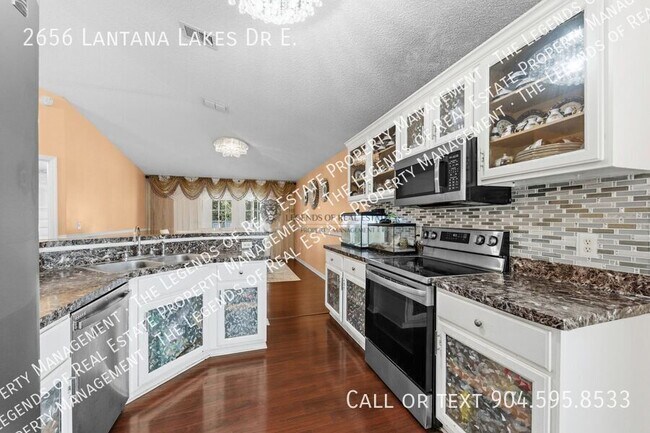 Building Photo - 2656 Lantana Lakes Dr E