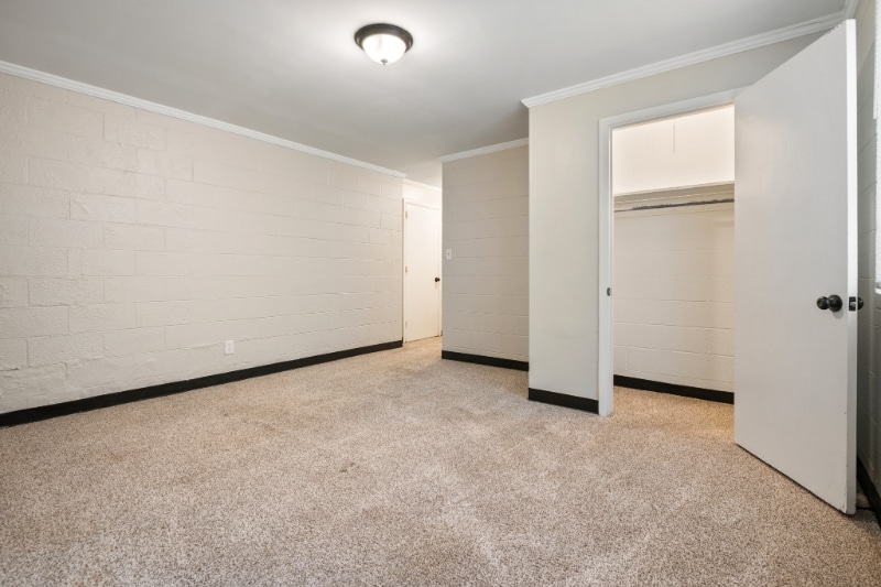 Building Photo - 2209 Morehead Ave