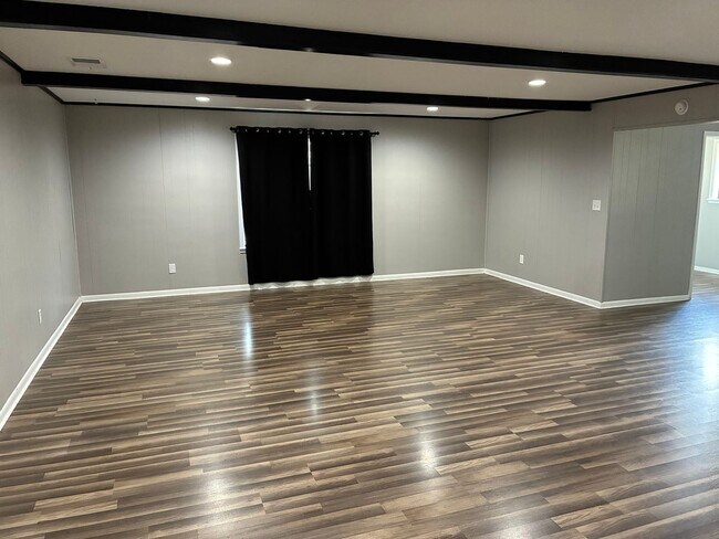 Building Photo - 231 Quitman