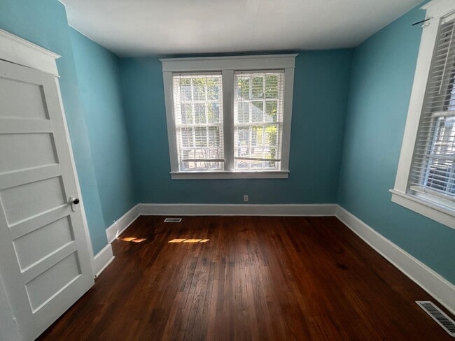Building Photo - 2427 Sulton St