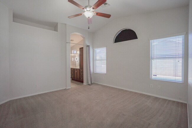 Building Photo - 15614 N 34th St