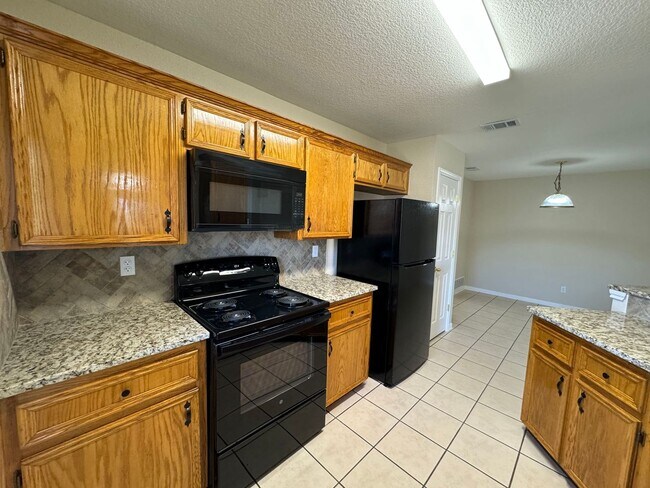 Building Photo - 3500 Dustin Ct