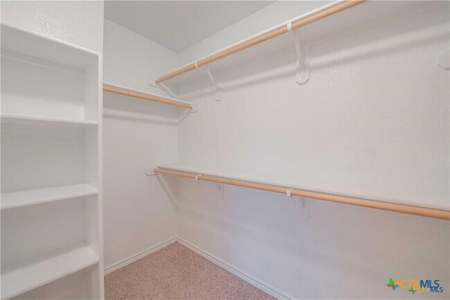 Building Photo - 6201 Flag Stone Dr