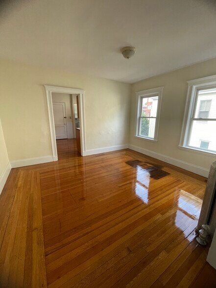 Building Photo - 17 Egerton Rd