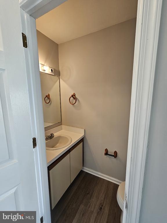 Building Photo - 33 Fieldstone Ct