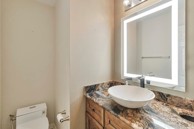 Building Photo - 11811 Newport Shore Dr