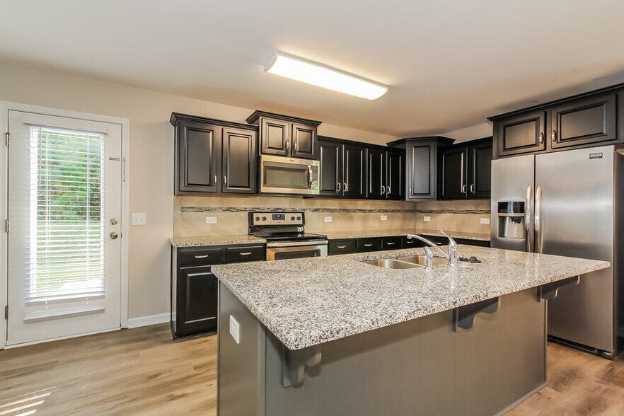 Building Photo - 1494 Brett Shane Court