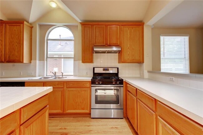 Building Photo - 3614 Bird House Dr
