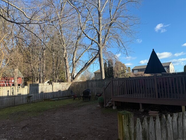 Building Photo - 19 Mill St