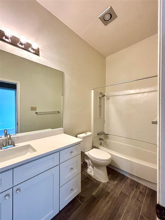 Building Photo - 2139 Cervin Blvd