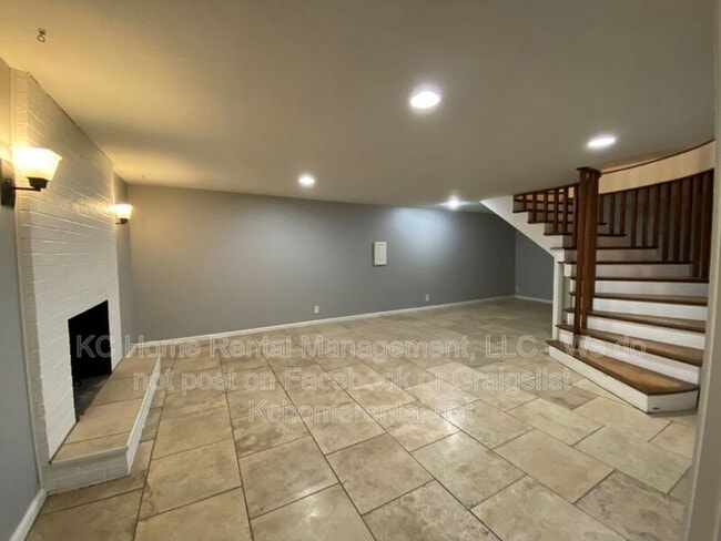 Building Photo - 6809 Marty St