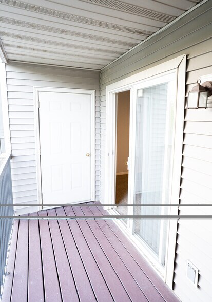 Building Photo - 8084 N Ridge Loop E