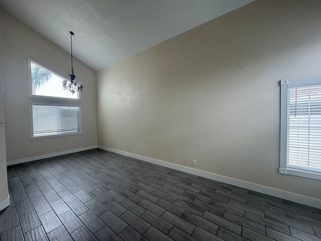 Building Photo - Beautiful 4 bedroom Home in Perris!