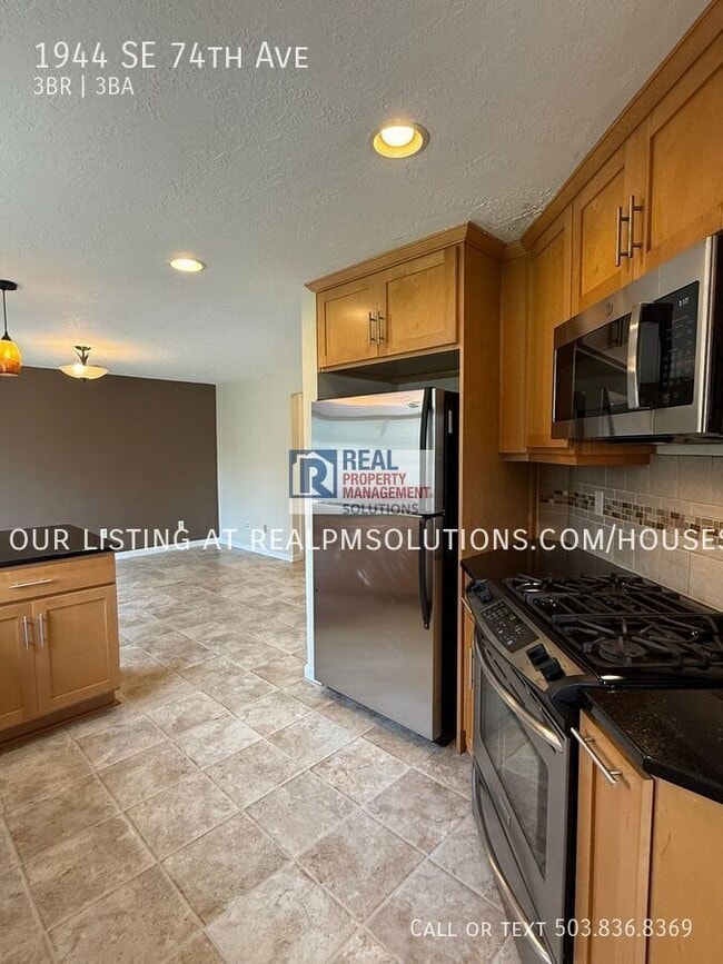 Building Photo - 1944 SE 74th Ave