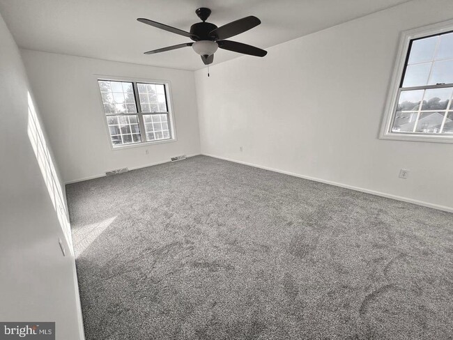 Building Photo - 112 Spring Ridge Ct