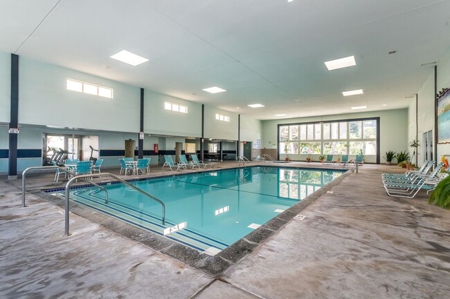 Building Photo - 645 Sunfish Way