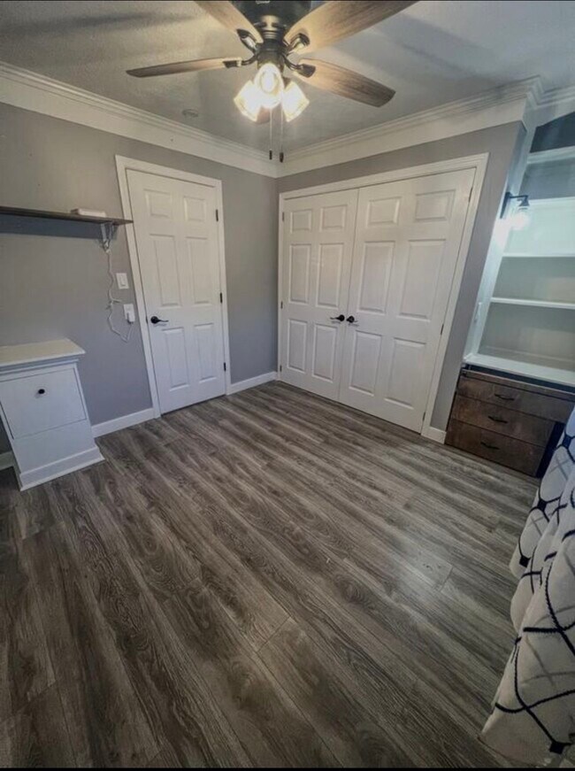 Building Photo - 130 Huntington Pl