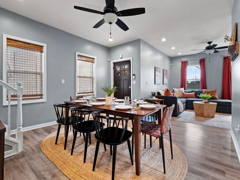 Building Photo - 6110 Lawn Ave