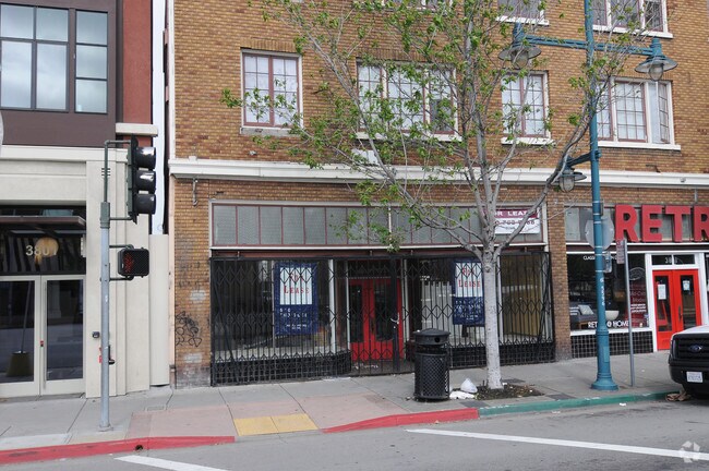 Building Photo - Adeline Place