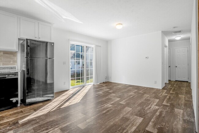 Building Photo - Sheridan Duplex Unit (no garage)