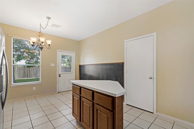 Building Photo - 5425 Jefferson St