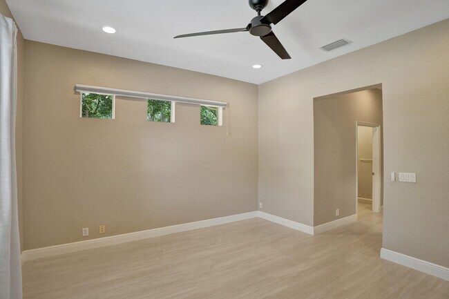 Building Photo - 5779 NW 120th Ave