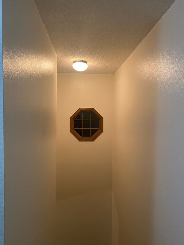 Building Photo - 2915 Laura Ln