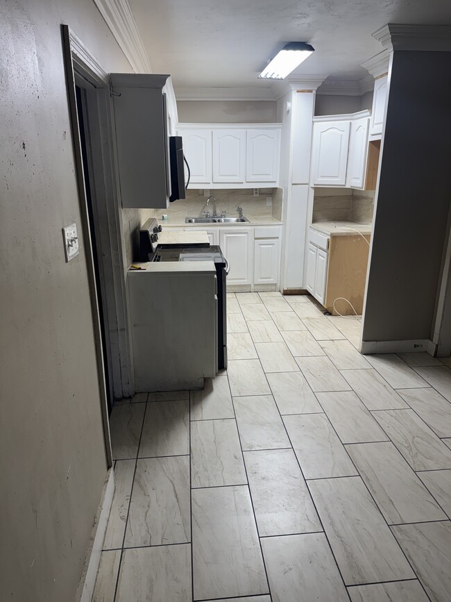 Building Photo - 3922 Halls Ferry Rd