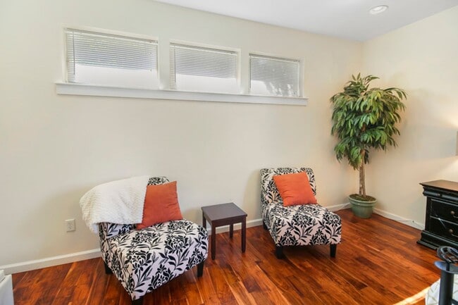 Building Photo - Parker Townhome: Luxurious Furnished Townhome, Attached 2 Car Garage, $300 Utility Fee