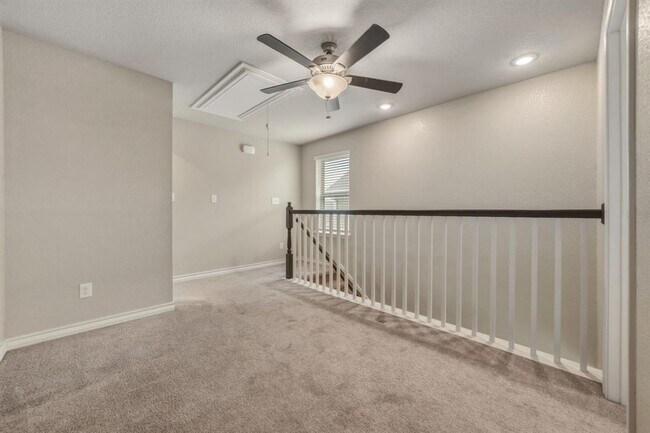 Building Photo - 197 Eves Necklace Dr.