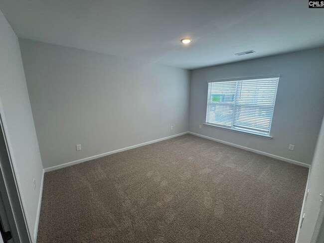 Building Photo - 127 Carr Ln