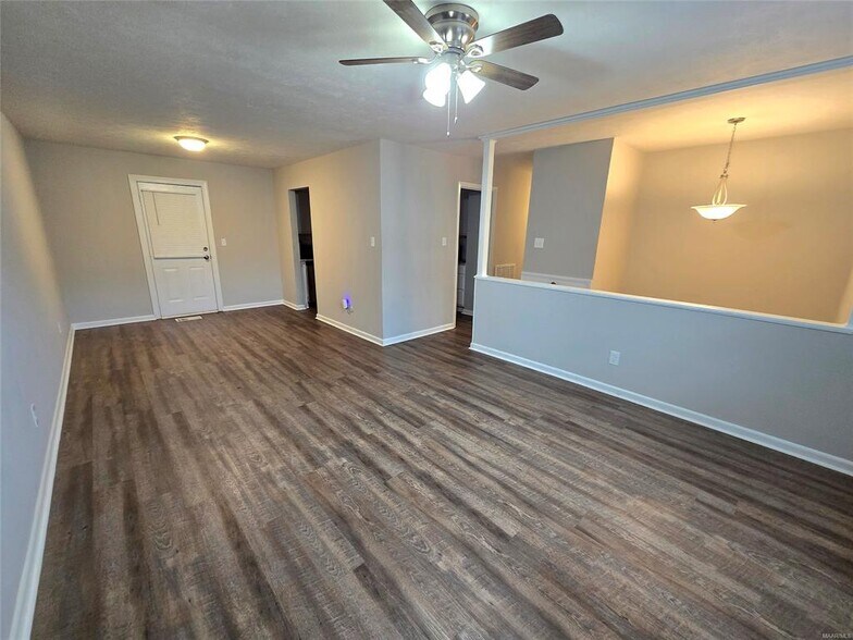 Building Photo - 106 Magnolia Ct