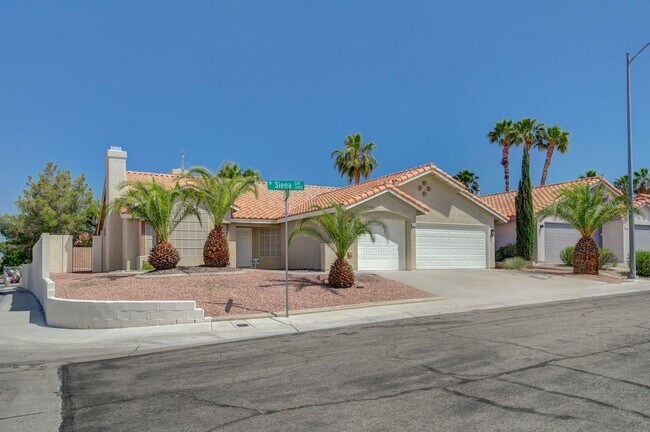 Building Photo - Remodeled Single Story, 4 Bedroom Home in Desert Shores
