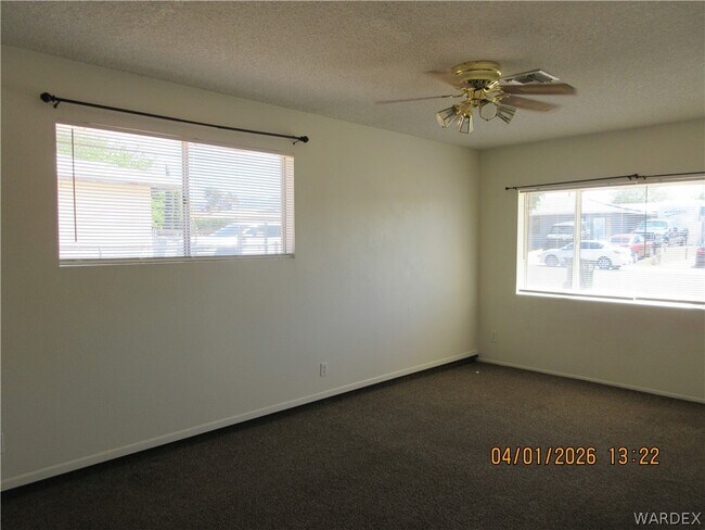 Building Photo - 2821 Karen Ave