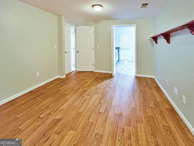 Building Photo - 239 Gallery Ct