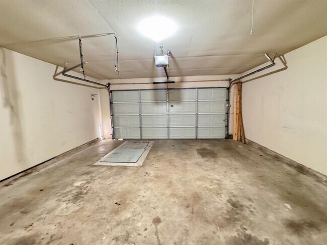 Building Photo - 16401 Osceola Trail