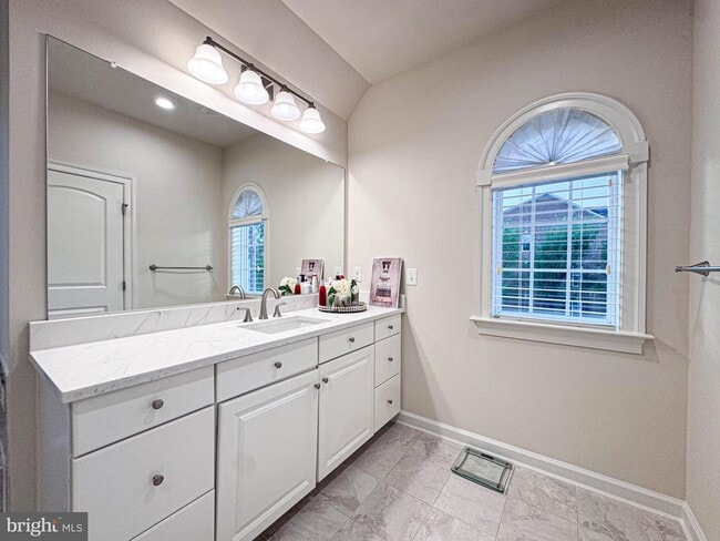 Building Photo - 41523 Cross Canter Dr