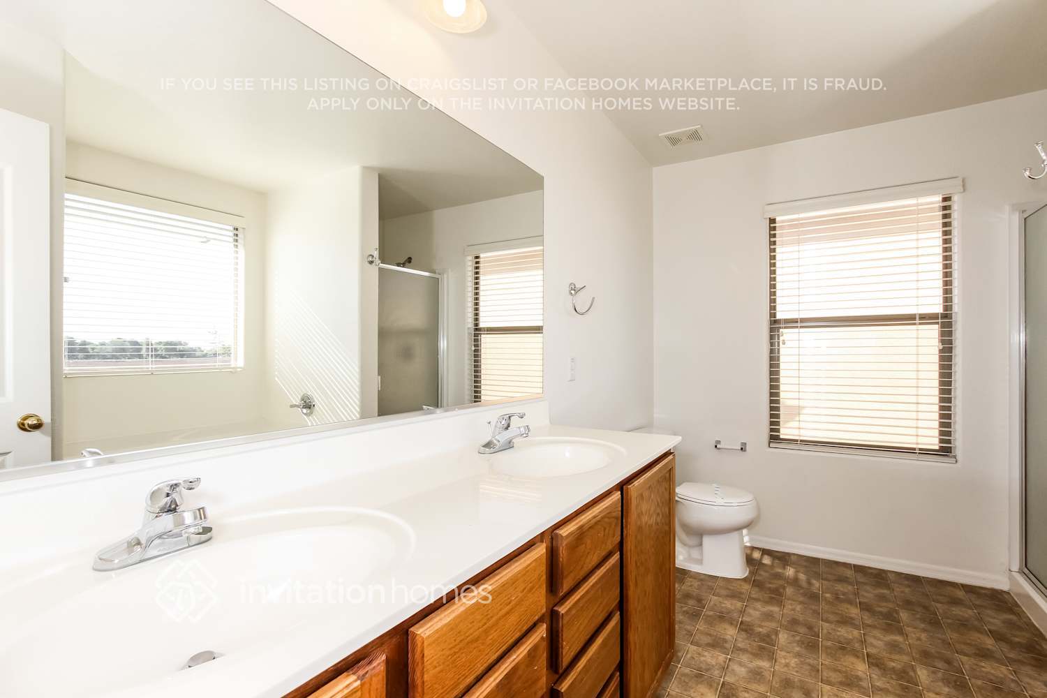 Building Photo - 6419 W Seldon Ln