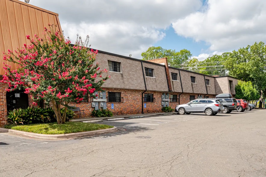 Parking - 807 W Trinity Ave, Unit 128