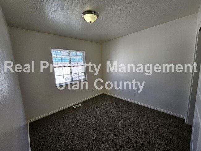 Building Photo - 491 N 1235 W