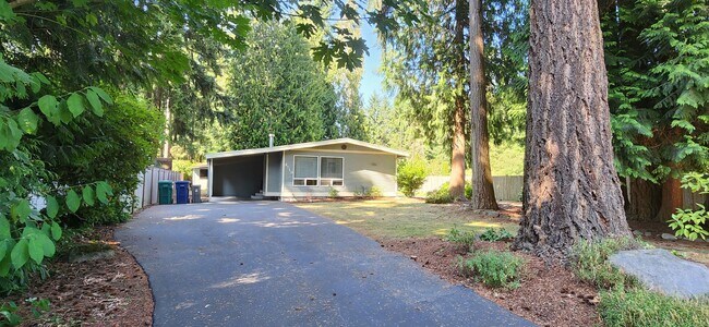 Primary Photo - 3 Bed 1 bath Bothell rambler home $3199/mo