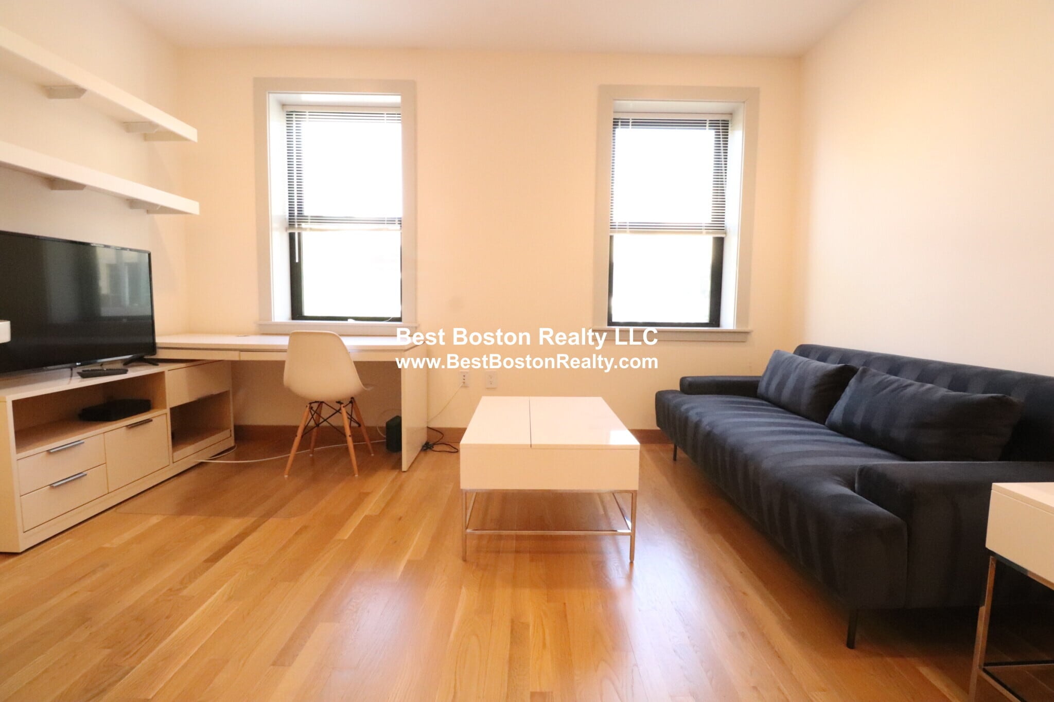 Building Photo - 115 Mt Auburn St