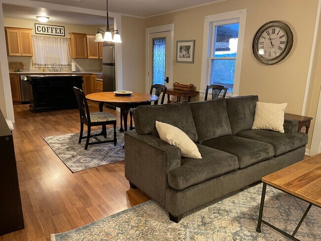 Building Photo - Hillside Cottage! Charming home with a view, 3-bd, 1-ba, fireplace, garage $300 Utility Fee