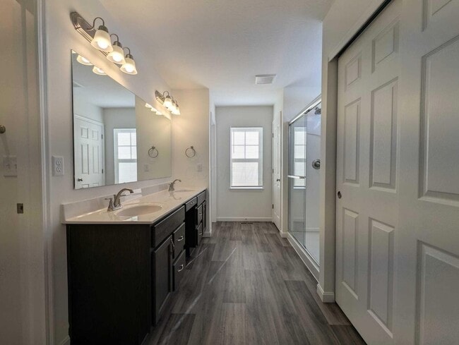 Building Photo - 8210 Daylily Dr