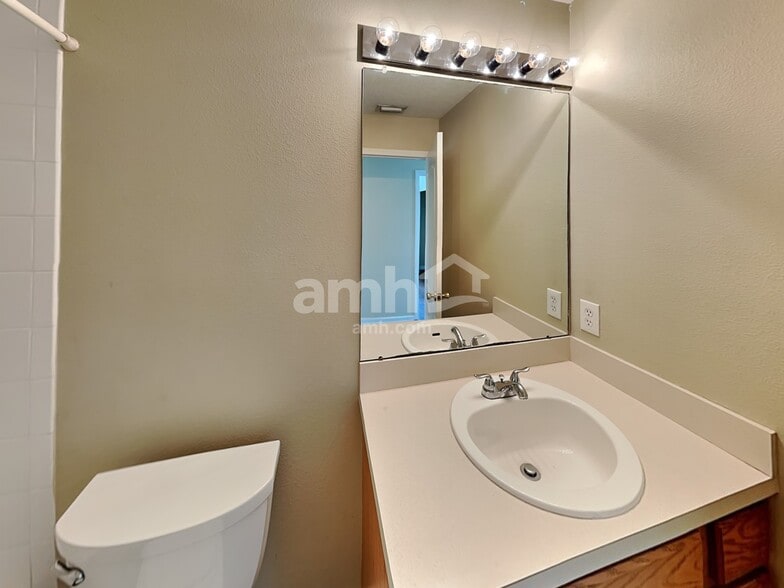 Building Photo - 13136 Early Run Ln