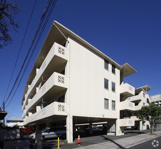 Building Photo - 830 Birch St